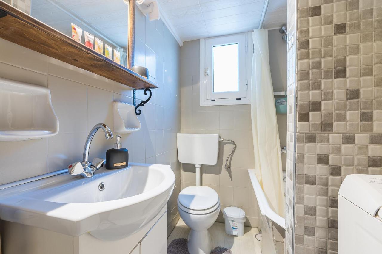 Lovely 1 Bedroom Apartment In Αθήνα Εξωτερικό φωτογραφία